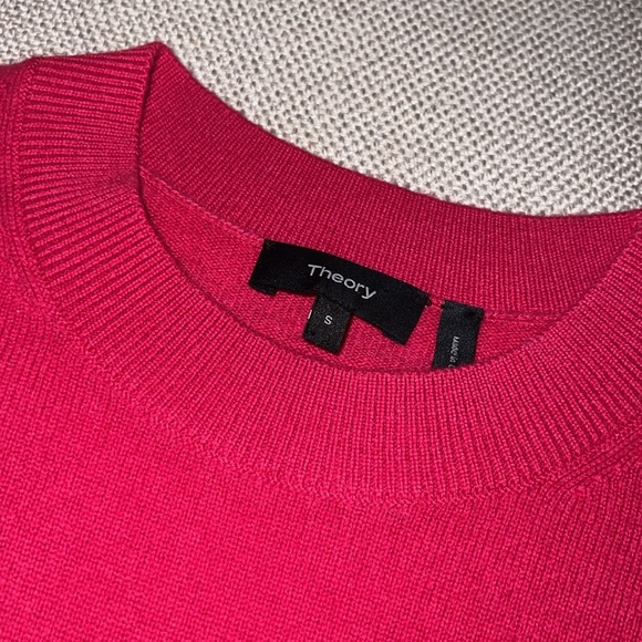Theory Pink 100% Cashmere Sweater - Size Small - Picture 2 of 5